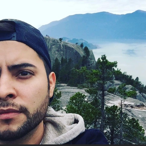 Meet your Posher, Justin - Picture 1 of 1